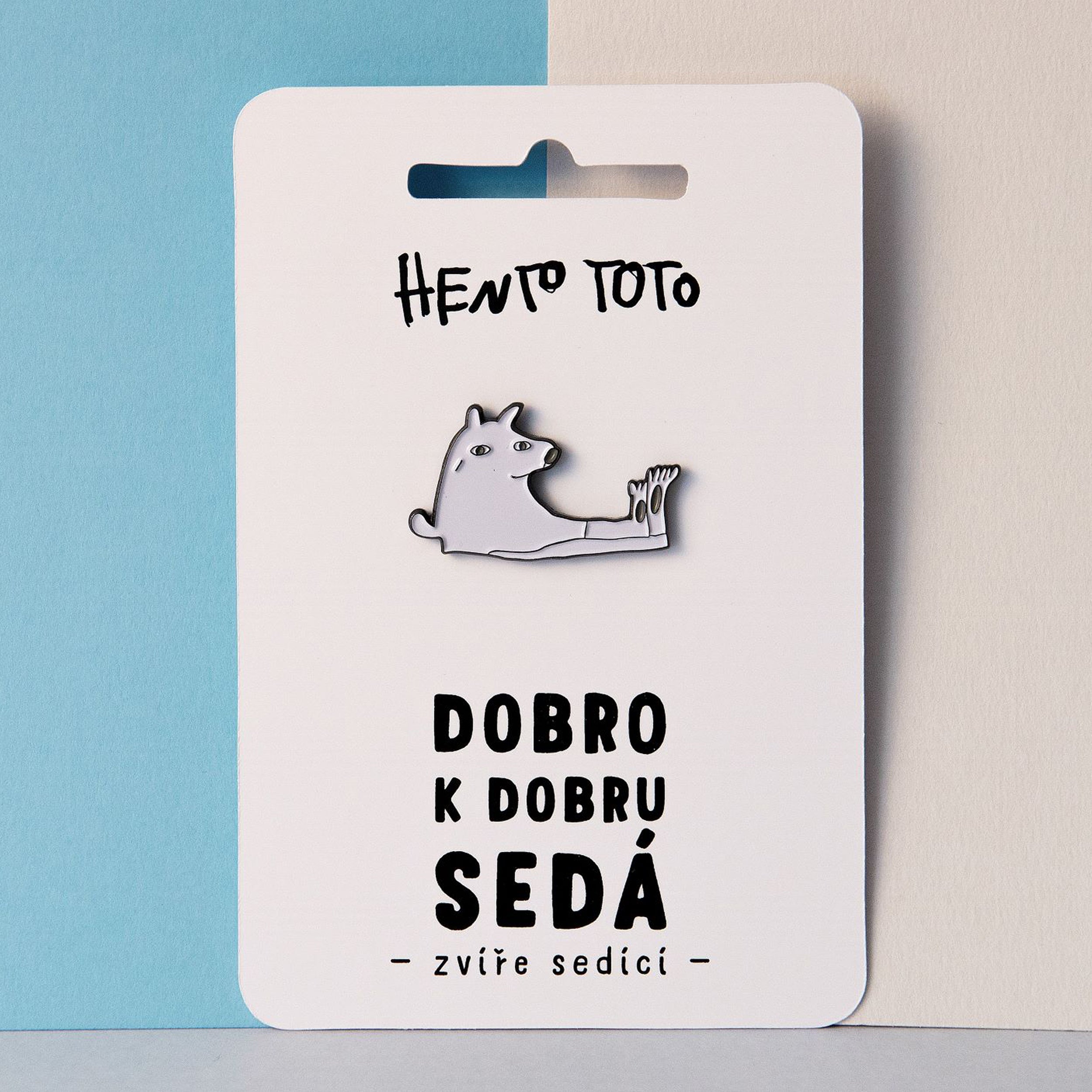 Brošňa Zviera sediace