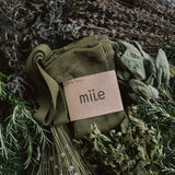 Pančuchy s trakmi – bylinkovozelené