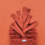 Pančuchy s trakmi – lávové